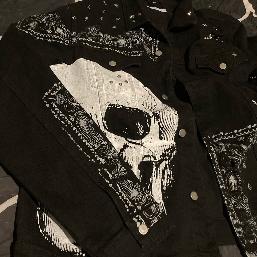 SMOKE RISE DNM CO JEAN JACKET AND ESSENTIAL TRIMMINGS